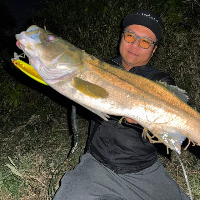 【レポート更新しました】
⁡
千葉県のジップベイツユーザー
P.N @hiro8008fishingram 様よりレポートを頂きました! 
⁡
復刻に期待大、ザブラシステムミノー15F！

『今秋の傾奇者』⁡
レポートはプロフ記載のURLから↓
@zipbaits_com
⁡
⁡
#fishing
#zipbaits
#釣果
#東京湾
#シーバス